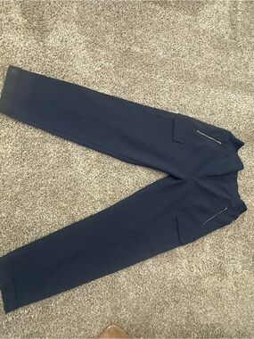 Athleta Endless Cargo Pants. High waisted, Navy Blue, size 10.